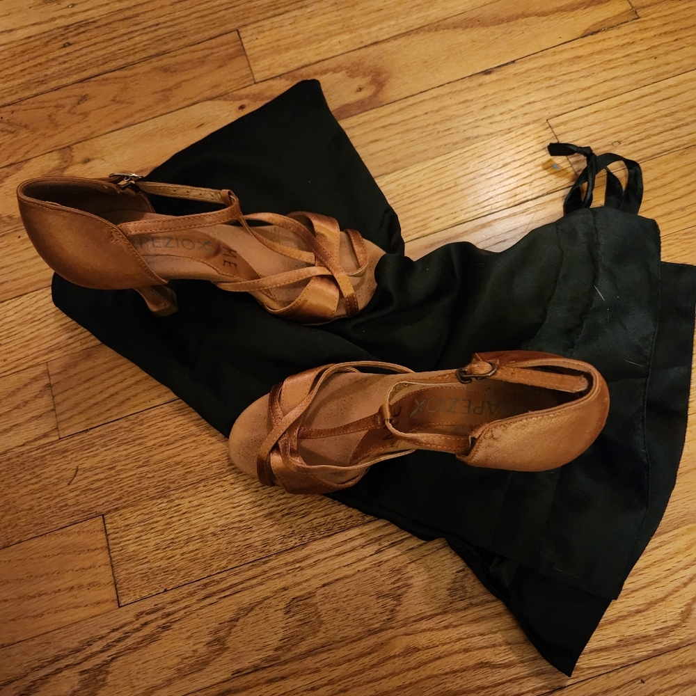 Ballroom Dance Shoes (size 5m)